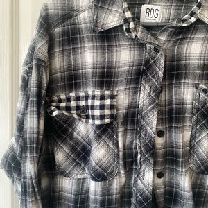 Black & white checkered crop flannel